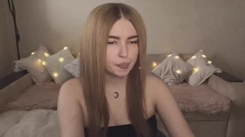 Snapshot of violettaotis chatting on 09/25/25, 12:42 ViolettaOtis online show from 09/25/25, 12:42