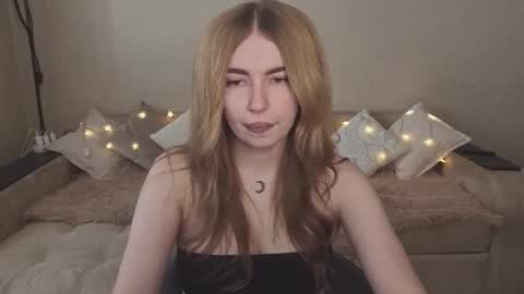 Snapshot of violettaotis chatting on 10/08/25, 12:14 ViolettaOtis online show from 10/08/25, 12:14