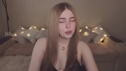 Snapshot of violettaotis chatting on 11/06/25, 12:28 ViolettaOtis online show from 11/06/25, 12:28