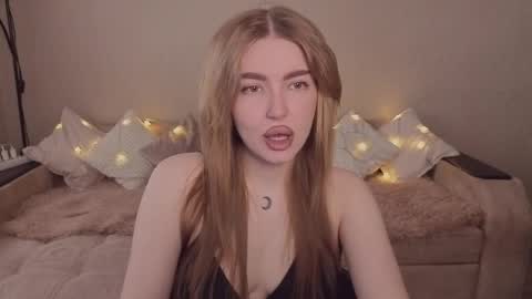 ViolettaOtis online show from 04/08/26, 12:49