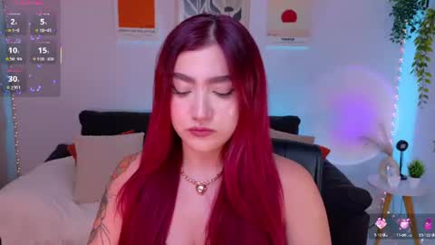 Snapshot of violettcastel chatting on 07/05/26, 12:28 Violett Castel online show from 07/05/26, 12:28