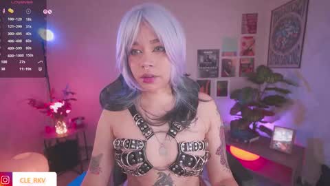 JULIE UWU online show from 01/05/26, 09:18