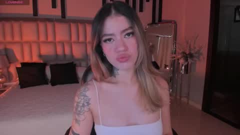 Violett  online show from 11/05/25, 07:03