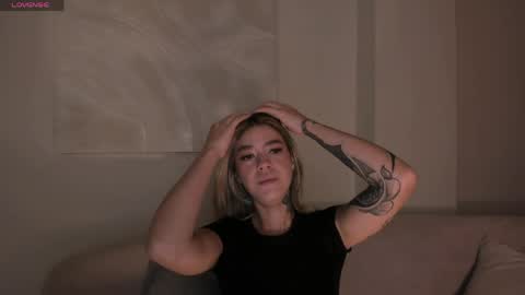 Violett  online show from 05/18/26, 11:38