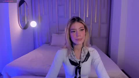 Snapshot of violetthansson chatting on 06/24/26, 11:53 Violett online show from 06/24/26, 11:53