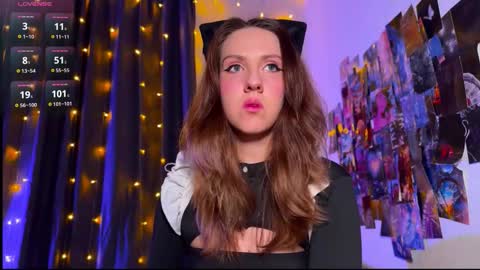 Snapshot of violettmo0n chatting on 03/01/26, 02:02 Next stream 1522026 400 GMT 3 online show from 03/01/26, 02:02