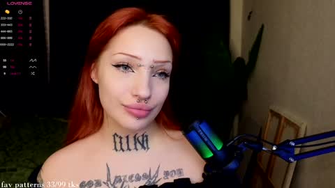 Snapshot of violetvio1ator chatting on 12/06/24, 11:22 Dommy mommy online show from 12/06/24, 11:22