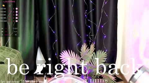 Snapshot of violetvio1ator chatting on 01/24/25, 08:13 Dommy mommy online show from 01/24/25, 08:13