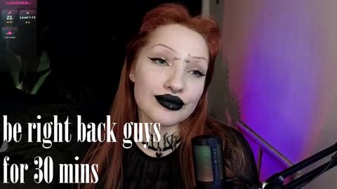 Snapshot of violetvio1ator chatting on 02/13/25, 10:34 Dommy mommy online show from 02/13/25, 10:34