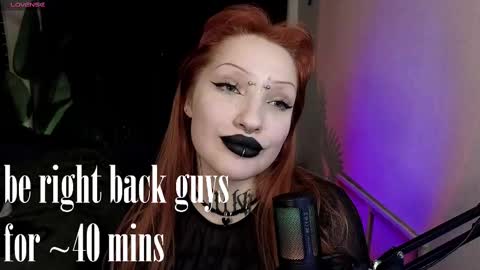 Snapshot of violetvio1ator chatting on 02/21/25, 04:16 Dommy mommy online show from 02/21/25, 04:16