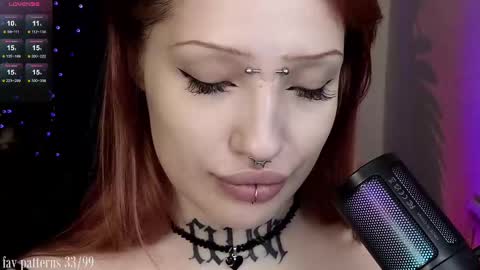 Snapshot of violetvio1ator chatting on 02/22/25, 05:23 Dommy mommy online show from 02/22/25, 05:23