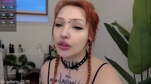 Snapshot of violetvio1ator chatting on 03/10/25, 04:38 Dommy mommy online show from 03/10/25, 04:38