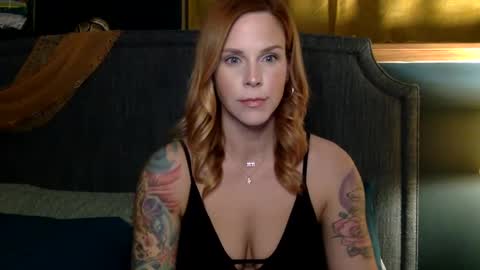 Violet online show from 01/05/25, 01:56