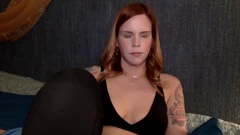 Violet online show from 01/08/25, 11:52