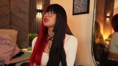 viollettebylyly online show from 09/25/25, 11:47