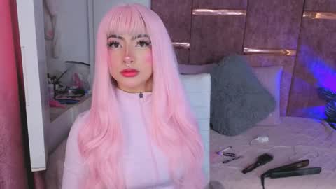 viollettebylyly online show from 12/15/25, 12:53