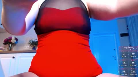 Snapshot of vip_juicy chatting on 09/19/25, 07:47 VelvettTime online show from 09/19/25, 07:47