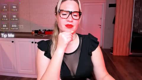 Snapshot of vip_juicy chatting on 10/01/25, 11:16 VelvettTime online show from 10/01/25, 11:16