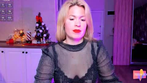 Snapshot of vip_juicy chatting on 12/18/25, 11:38 VelvettTime online show from 12/18/25, 11:38