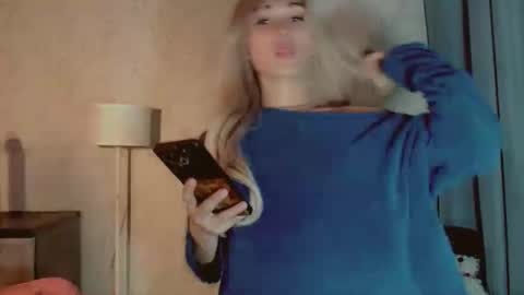 Pearl online show from 12/17/25, 04:24