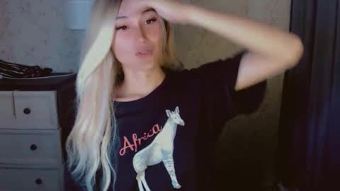 Pearl online show from 04/11/26, 02:38