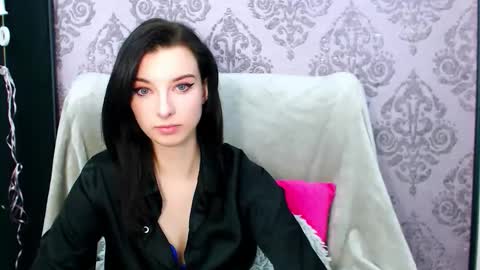 VirginLuna online show from 12/03/25, 08:29