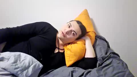 Snapshot of virgorian_enigma chatting on 10/01/25, 04:40 priscilla online show from 10/01/25, 04:40