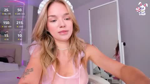 Snapshot of virrginchloee chatting on 06/23/26, 03:15 Chloe online show from 06/23/26, 03:15