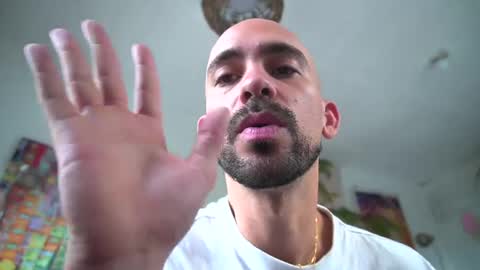 Snapshot of virtualboytvtv chatting on 03/03/25, 04:03 GARY - Help me reach 300 likes - - My Telegram - online show from 03/03/25, 04:03