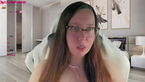 Victoria Romans online show from 09/21/25, 12:07