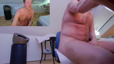 viahuer7 online show from 12/22/24, 06:26