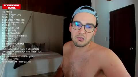 Vito Ferrer online show from 04/15/26, 07:58