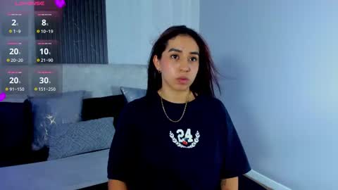 Snapshot of vittoria_conti_ chatting on 06/25/26, 05:39 vittoria online show from 06/25/26, 05:39