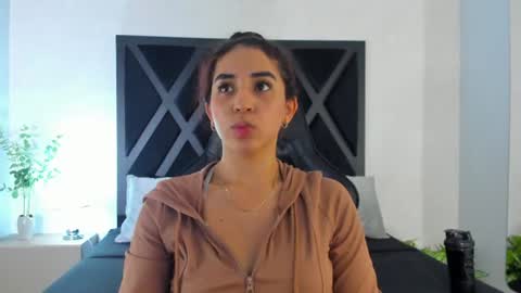 Snapshot of vittoria_conti_ chatting on 06/30/26, 05:36 vittoria online show from 06/30/26, 05:36