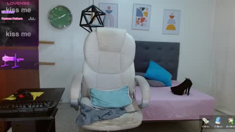 VITTORIA  online show from 01/21/25, 05:20