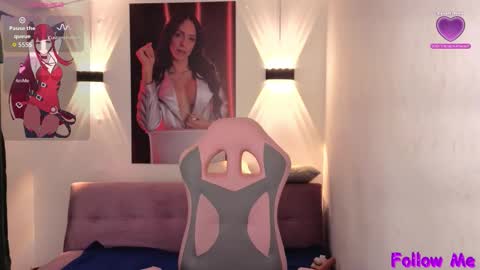 VITTORIA  online show from 10/19/25, 08:15