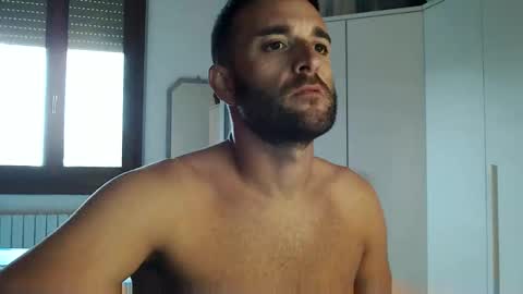 Snapshot of vittorio20cm chatting on 09/26/25, 02:43 vittorio20cm online show from 09/26/25, 02:43