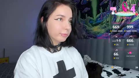 Vivi   online show from 10/03/25, 12:46