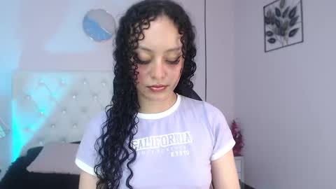 Vivi online show from 10/17/25, 05:10