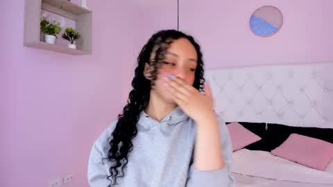 Vivi online show from 11/21/25, 04:00