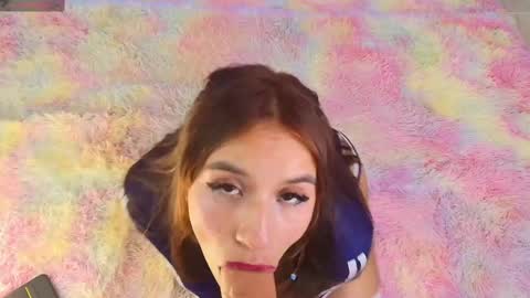 Snapshot of vivi_luv chatting on 03/10/25, 02:39 Vivi online show from 03/10/25, 02:39