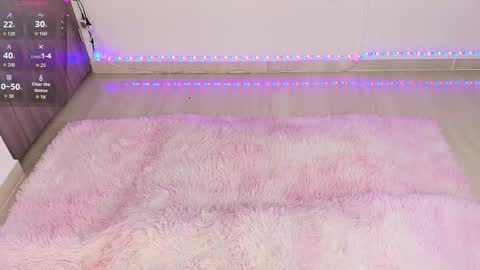 Snapshot of vivi_luv chatting on 11/14/25, 05:50 Vivi online show from 11/14/25, 05:50