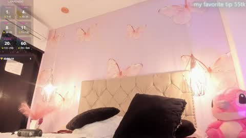 Snapshot of vivi_prinncess chatting on 04/28/26, 11:32 Viviana online show from 04/28/26, 11:32