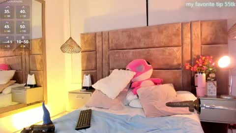 Snapshot of vivi_prinncess chatting on 05/31/26, 12:52 Viviana online show from 05/31/26, 12:52