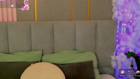 vivi_west online show from 07/04/26, 06:14