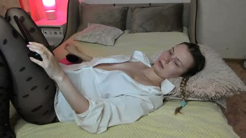 vivian_alison online show from 12/08/24, 07:22