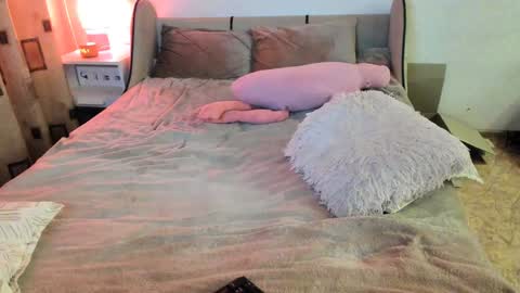 vivian_alison online show from 01/04/25, 06:51