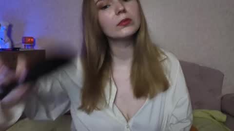Snapshot of vivian_alison chatting on 04/23/26, 06:54 vivian_alison online show from 04/23/26, 06:54