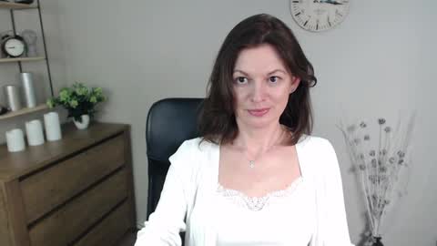 Vivian online show from 01/08/25, 12:58