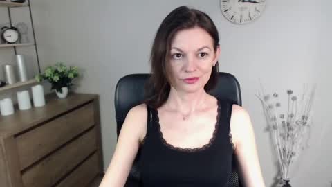 Vivian online show from 01/09/25, 06:48